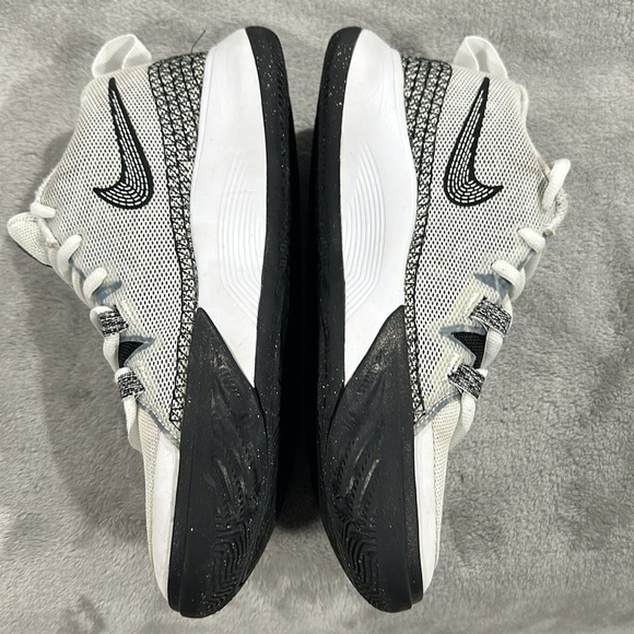 🐼🖤KOBE BRYANT EUC🖤🐼 - Picture 3 of 7